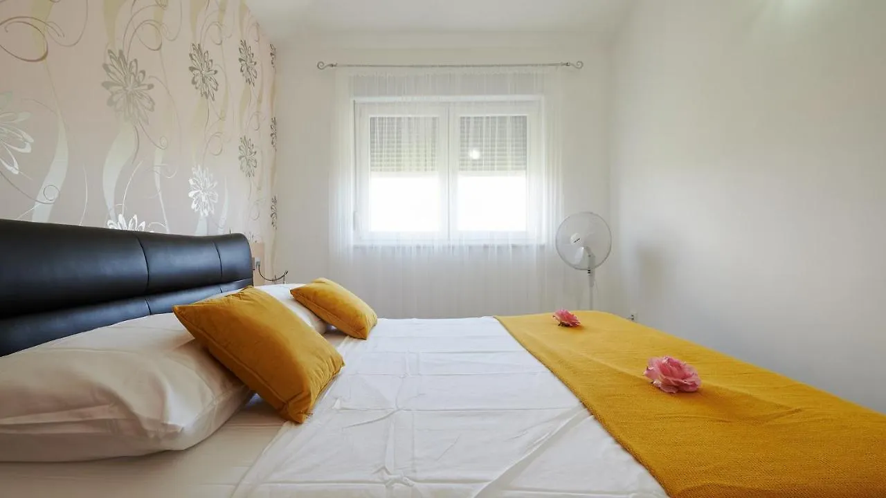 Apartment Adria Trogir