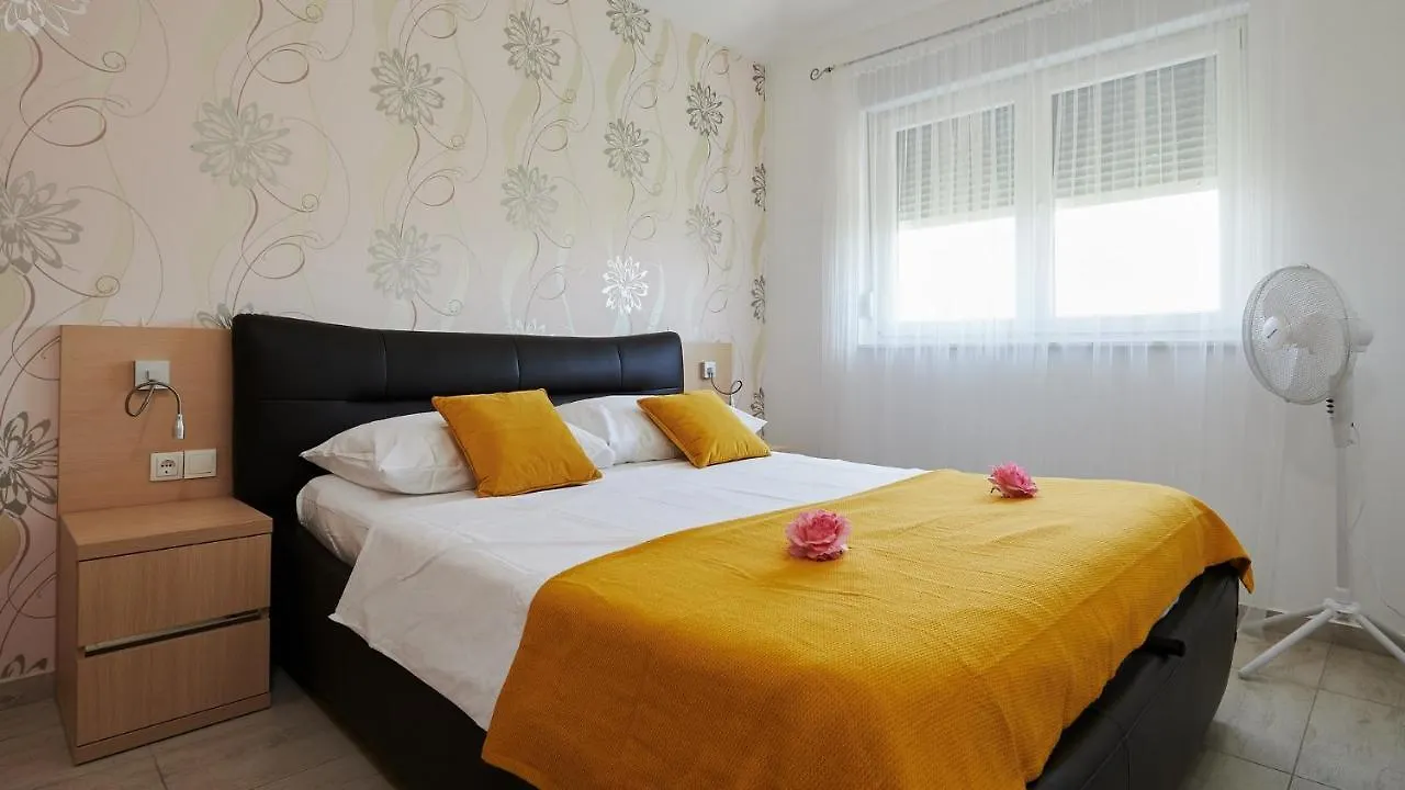 Apartment Adria Trogir